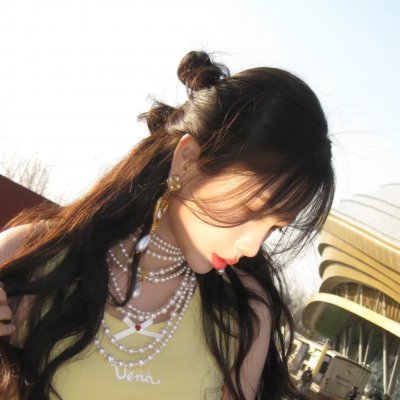 圈养的妇女